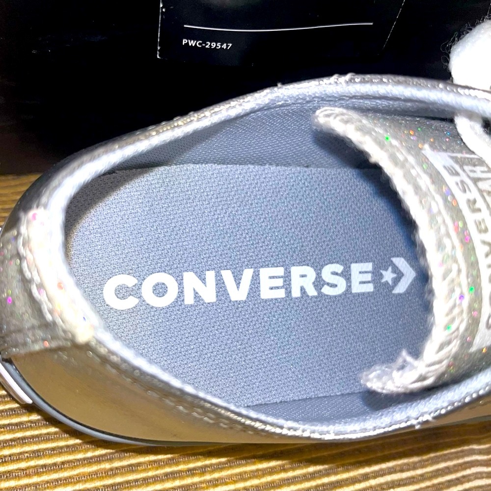 NWOT Womens Converse Chuck Taylor All Star Sparkle Party Low-Top Sneaker, Sz 5.5 - Picture 7 of 15
